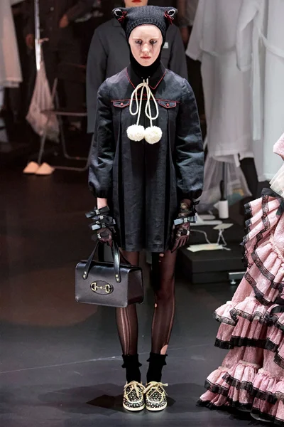Look 14